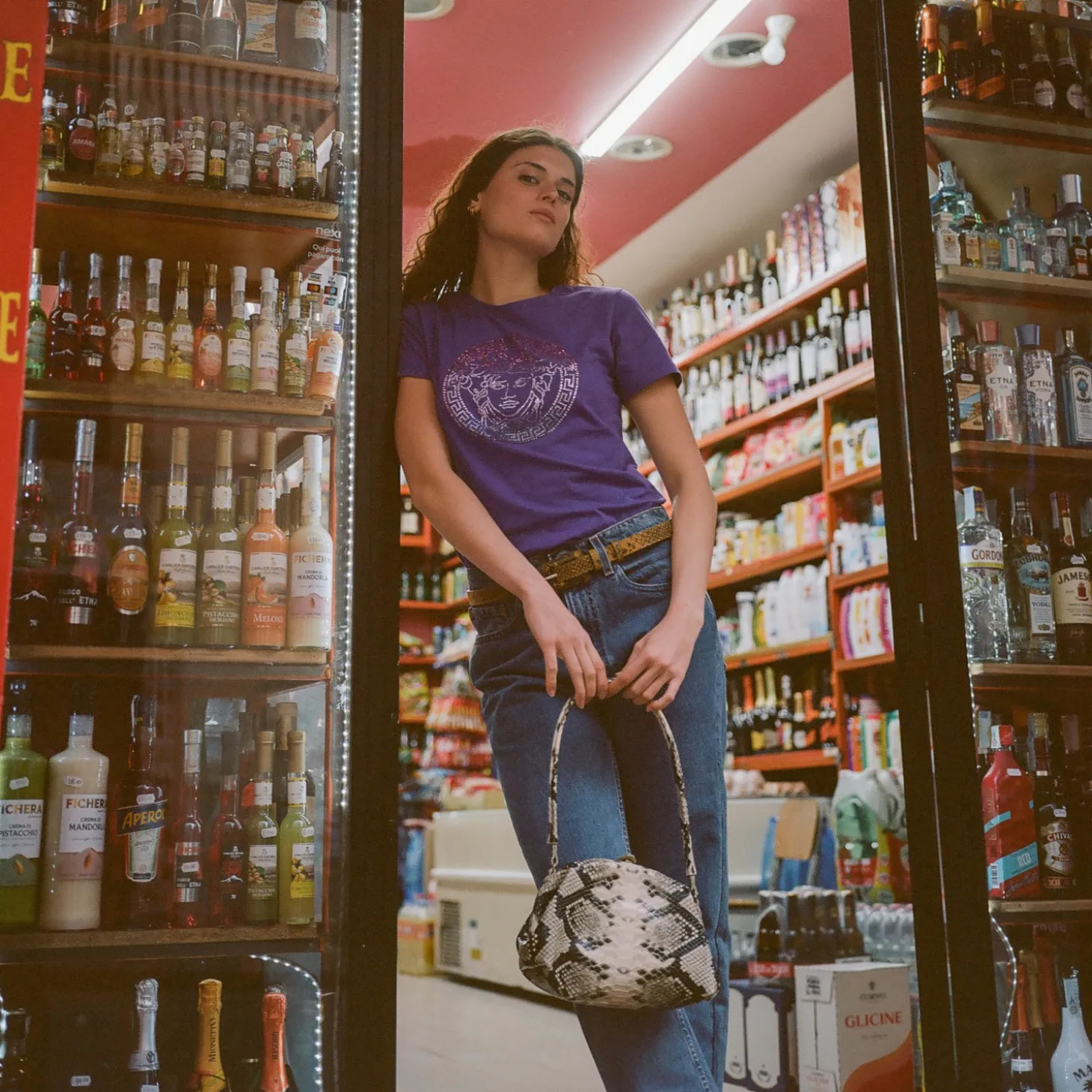 Hug Bag Torebka L, Zlamana Biel Wzor Pytona