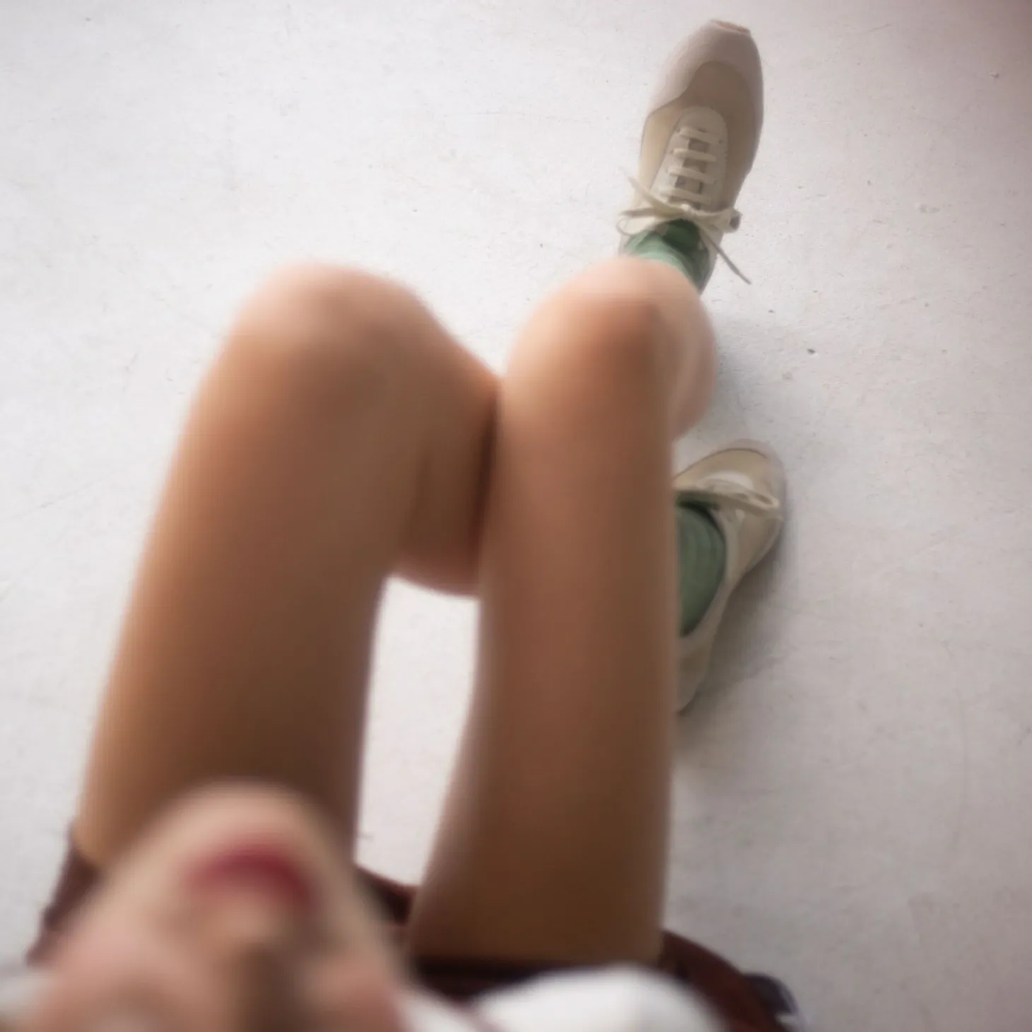 Ritza Sneakersy, Jasny Welur